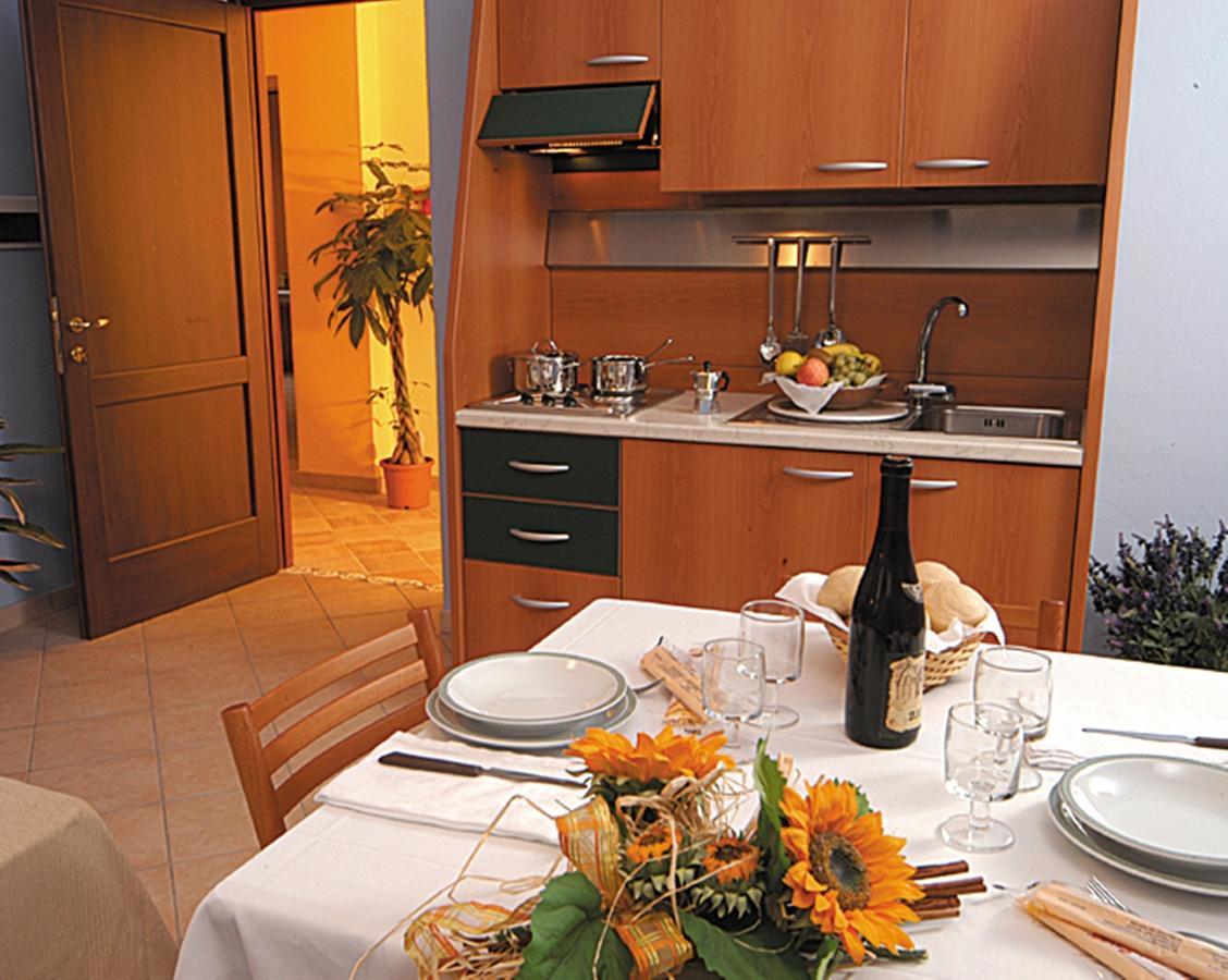 Casa Vacanze Provenzale Torre Pellice Ruang foto